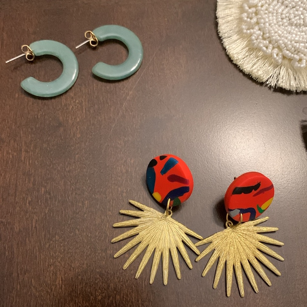 Multiple Style Earrings - Picture 4 of 7